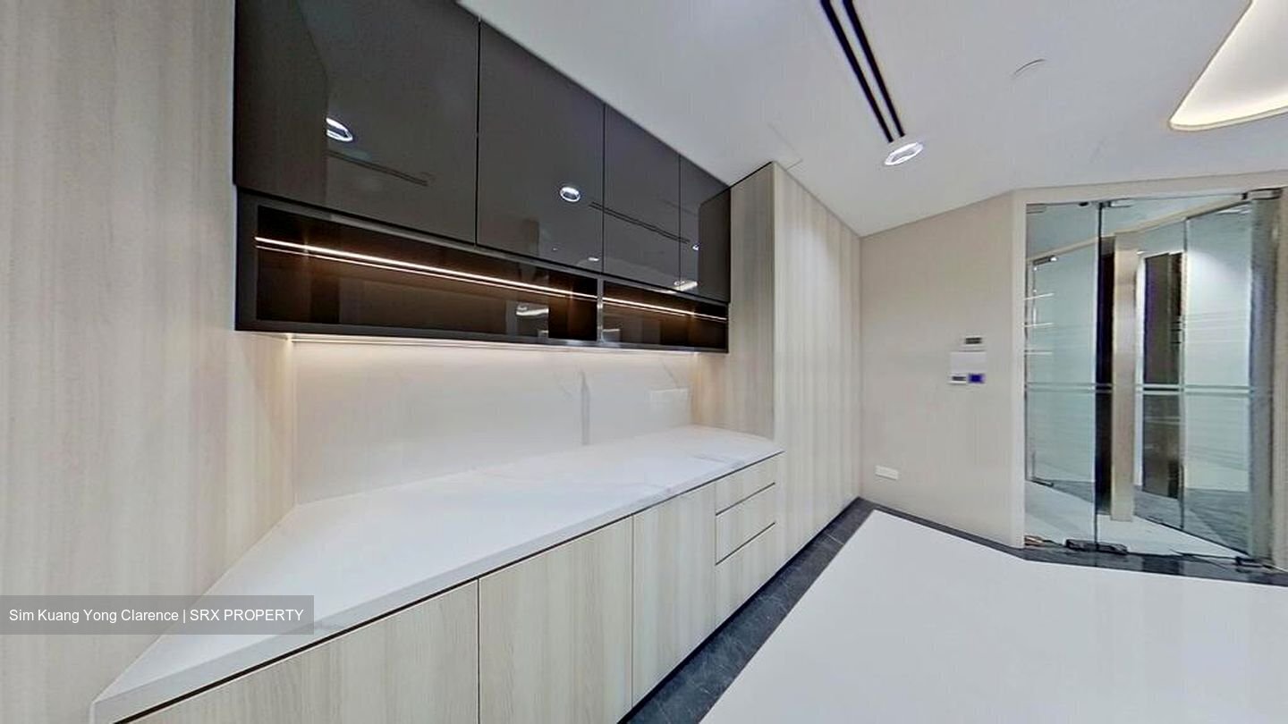 PLUS (D1), Office #457083001